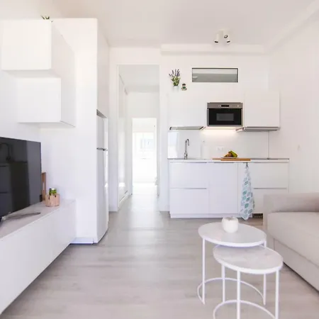 Deluxe Apartment. 50 Meters Apartamento